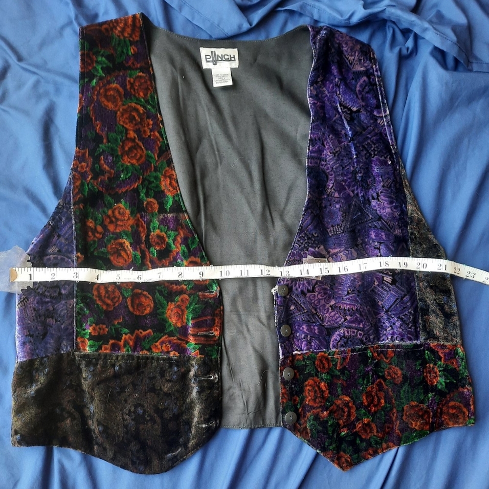 VINTAGE Multi-Patterned Vest. - Picture 2 of 5